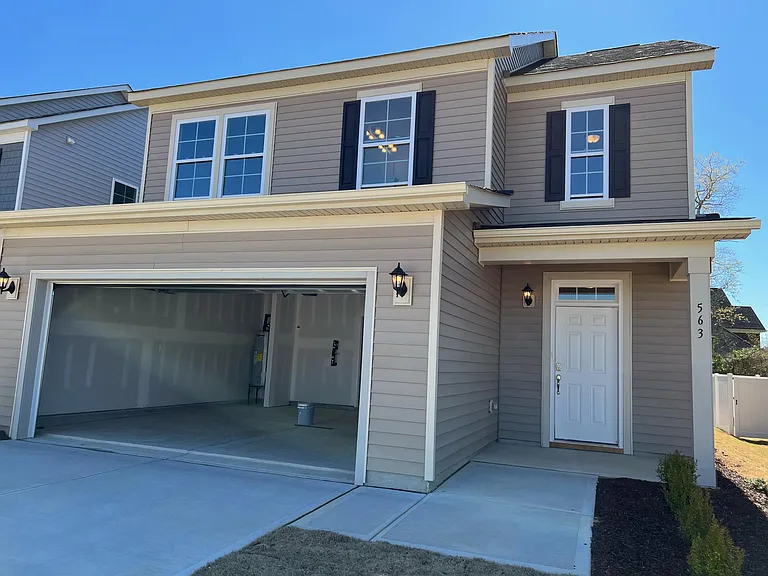563 Whitley Ridge Dr — Photo 2
