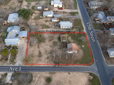 910 15th St, Hondo, TX, 78861