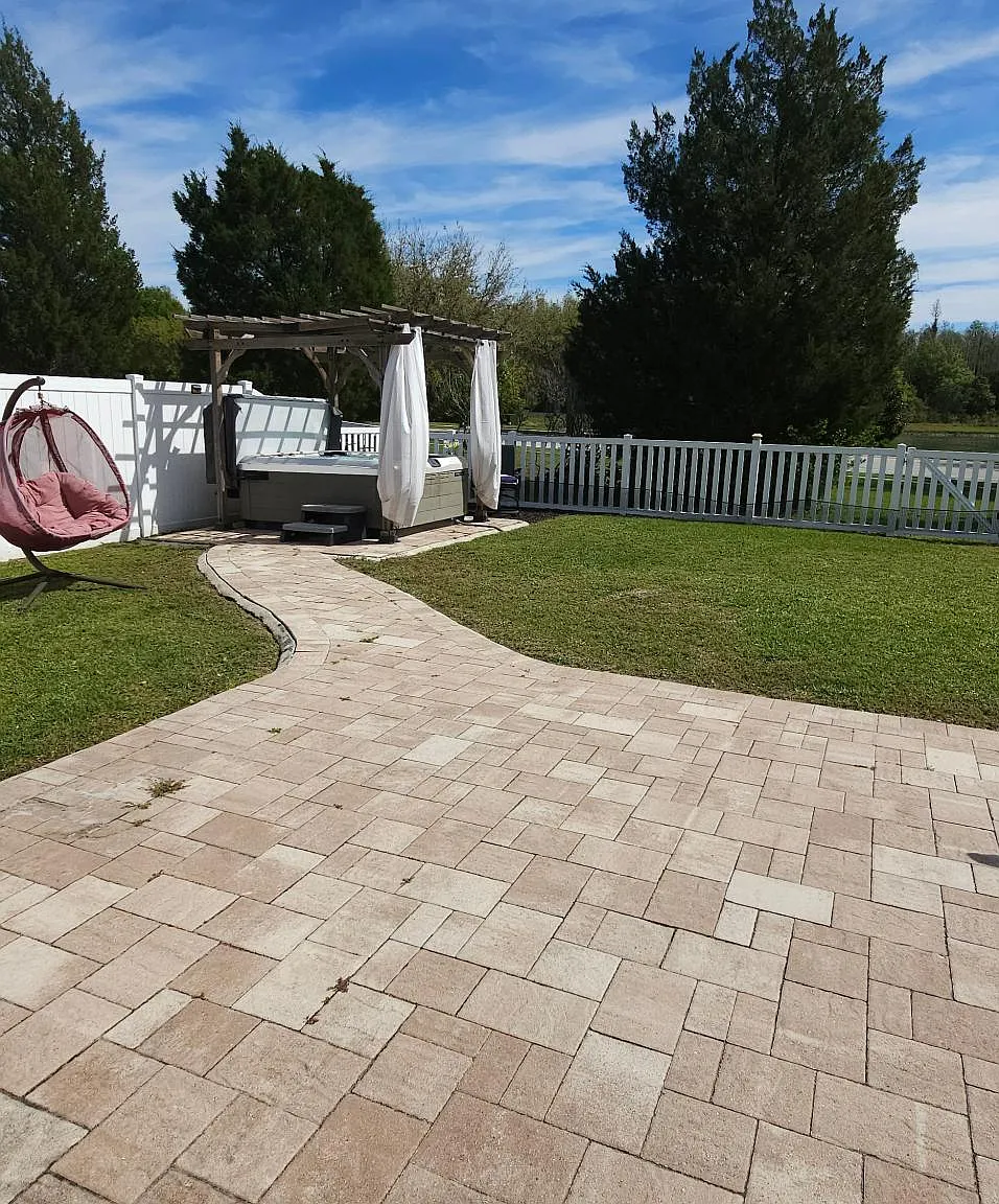 3926 Constantine Loop — Photo 3