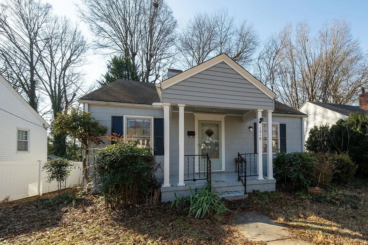 Building Photo - 1319 Winstead Pl