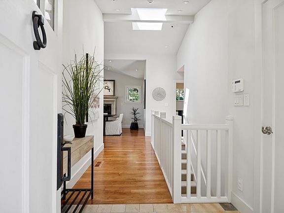 4th image of 274 Manor Drive