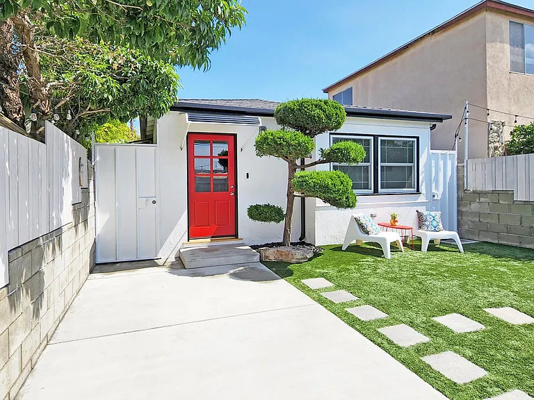 12714 Short Ave — Photo 3