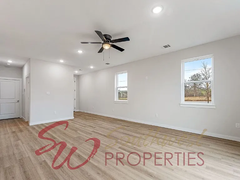 545 Galt Dr — Photo 6