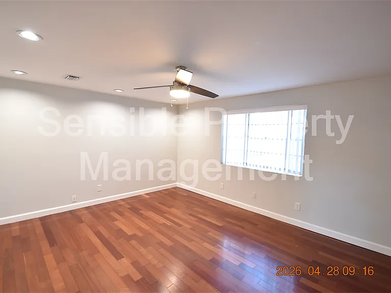 3223 W Wyoming Ave — Photo 4