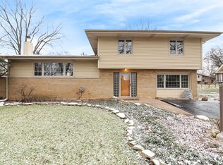 13105 S Adsit Rd, Palos Park, IL 60464