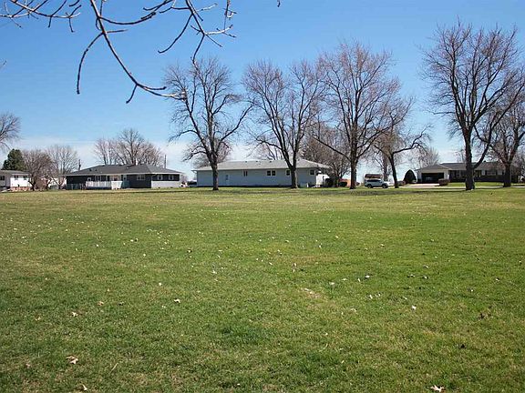 3rd image of 312 Clover Dr