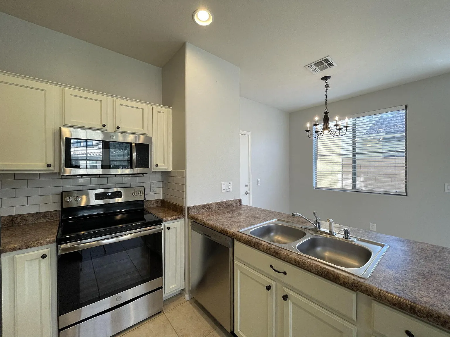 451 S Hawes Rd #77 Mesa, AZ — Photo 3
