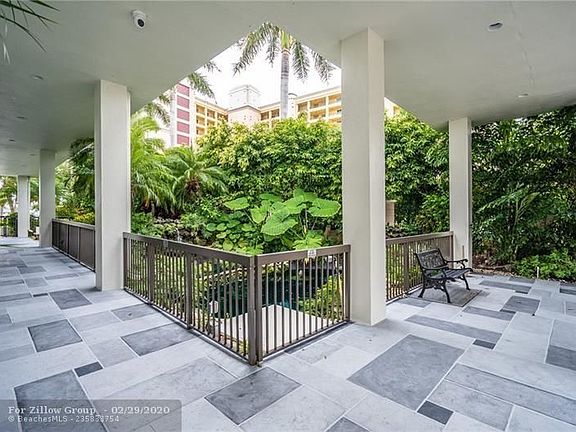 2nd image of 2900 NE Forteen Street Cswy #510