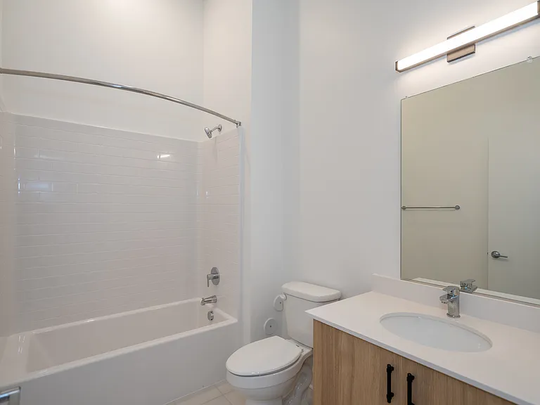 Wrighthaven Square Apartments — Photo 59