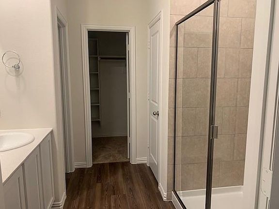 5th image of 5808 Pensby Dr