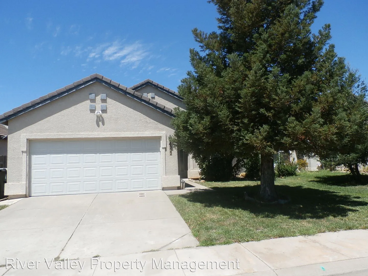 4322 Hedge Ave photo 1
