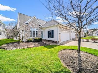 37 Gullybrook Ln, Willoughby, OH
