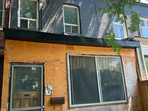 417 Leslie St, Toronto, ON M4M 3E3