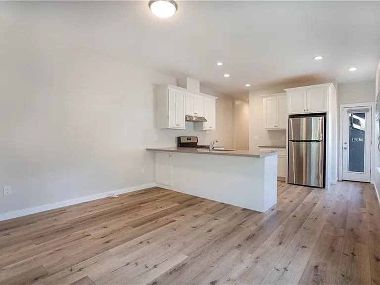 88 E Sierra Madre Blvd #90 — Photo 2