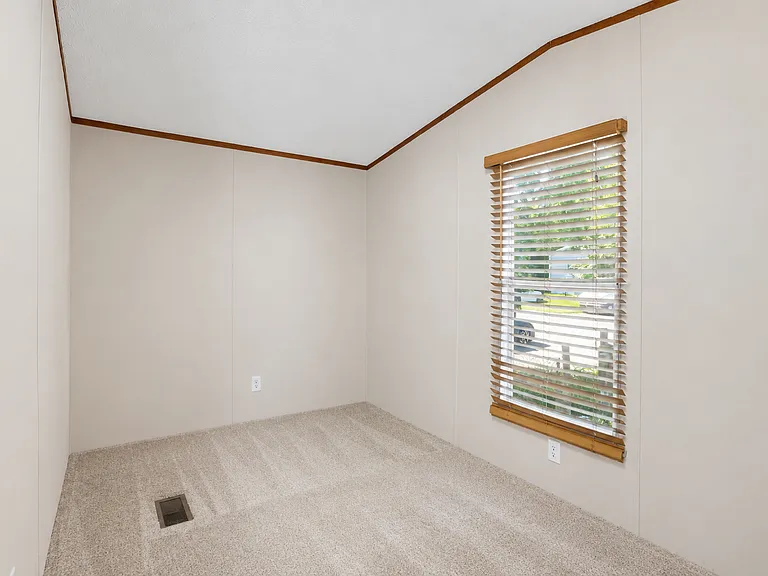 996 Margarita St — Photo 23