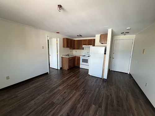 261 Pine St Photo 1