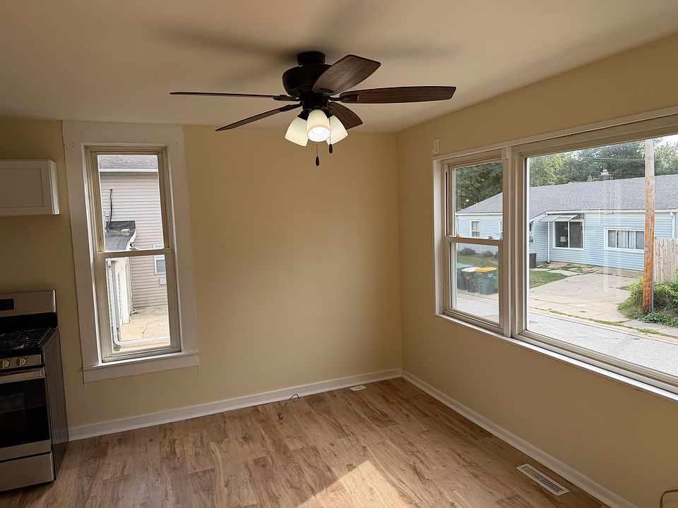 1st image of 255 Valparaiso St #2