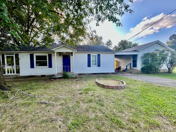 829 Indian Ave, Rossville, GA 30741