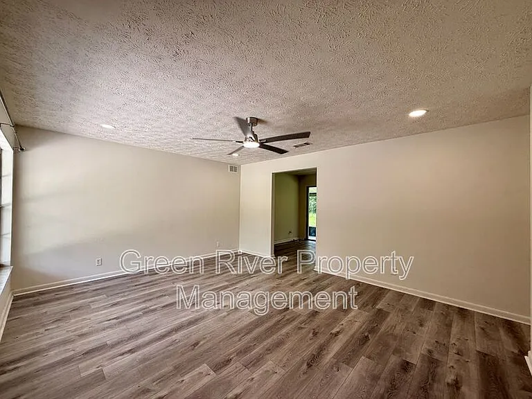 7398 Worthington Rd — Photo 7