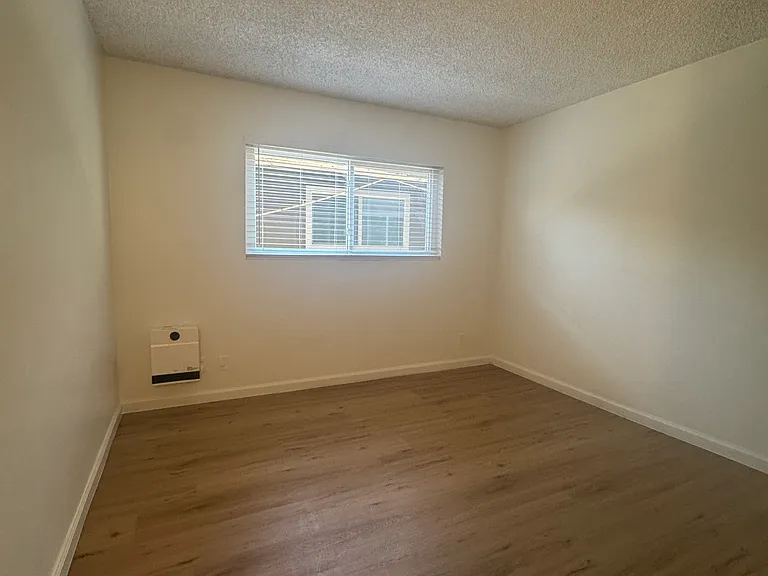 350 W 19th St #2 — Photo 7