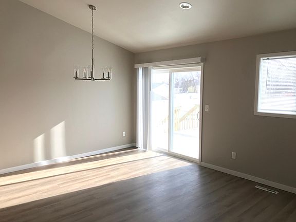 5th image of 303A Torontos Ct