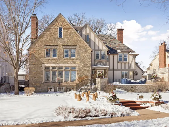 2116 W Lake Of The Isles Pkwy, Minneapolis, MN 55405