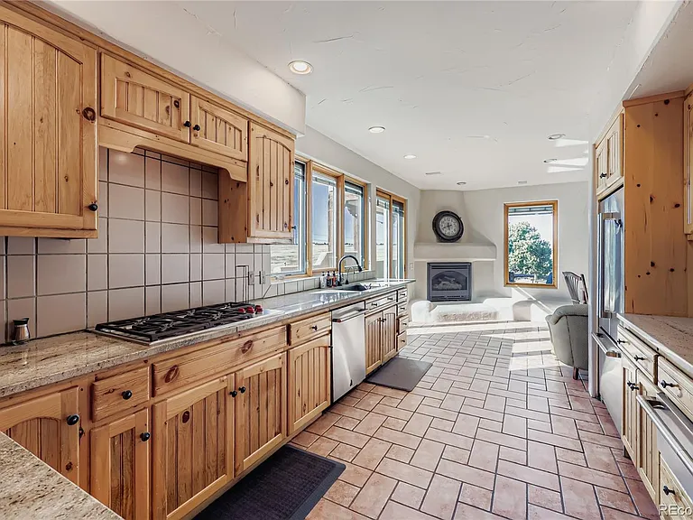 1764 Mesa Ridge Ln — Photo 13
