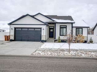 1598 Petersburg Dr, Chubbuck, ID 83202