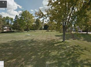 19215 Lothmoor Dr, Brookfield, WI 53045