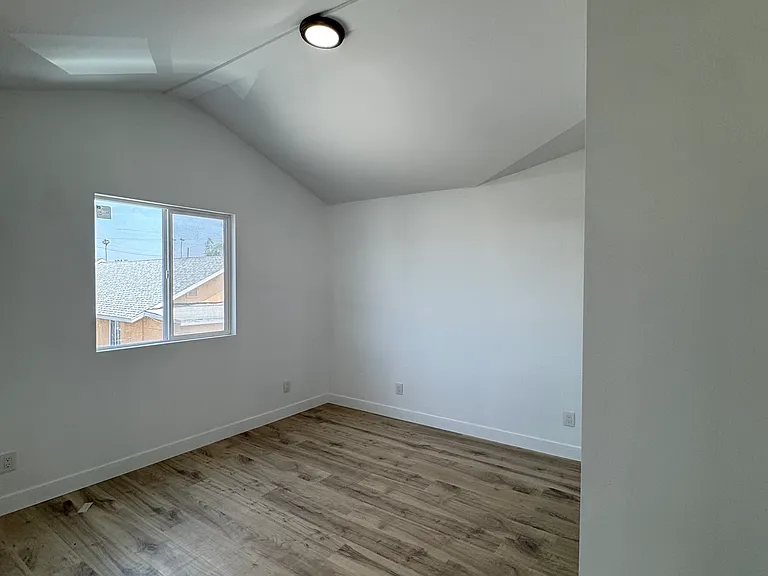 1328 W 87th St #A — Photo 18