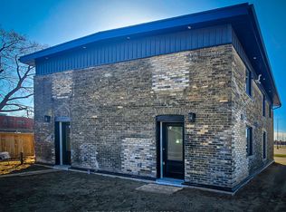 857 Dundas St #3, London, ON N5W 2Z8