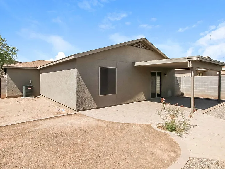 2443 E Meadow Mist Ln — Photo 16