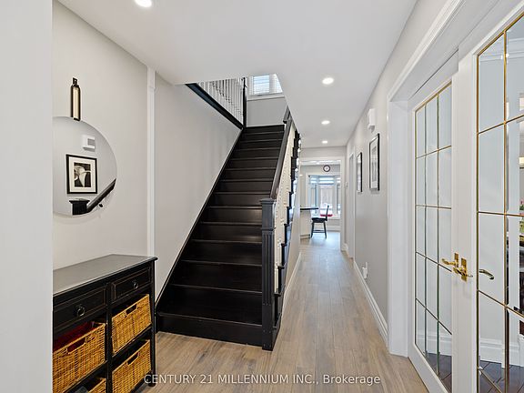 3rd image of 4 Marchmount Cres