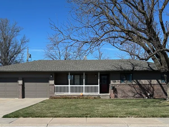 3208 27th St, Great Bend, KS 67530