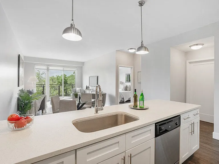 HIGHPOINT Barrington — Photo 11