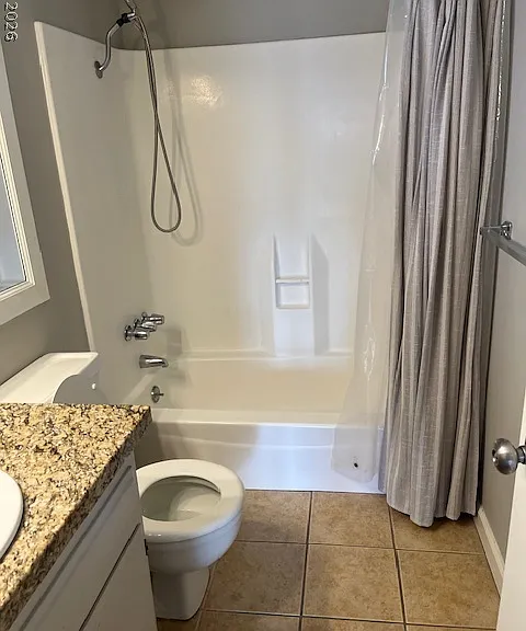 870 Avenue B #205 — Photo 8