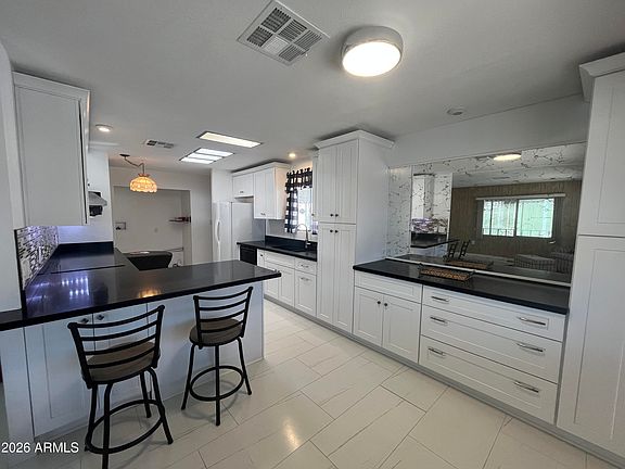 4th image of 10960 N 67TH Avenue #202