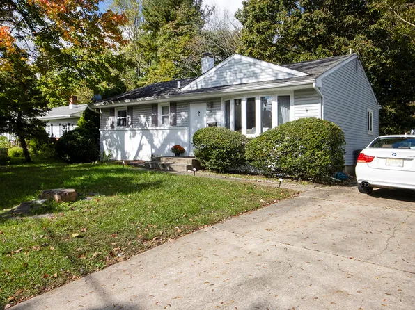 34 Fairmount Dr, Glassboro, NJ 08028