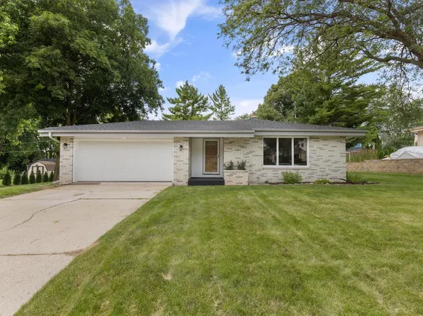 1667 Willow COURT, Grafton, WI 53024