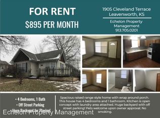 1905 Cleveland Ter, Leavenworth, KS 66048