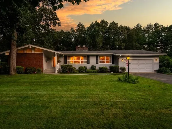 95 Glenbrook Ln, Longmeadow, MA 01106