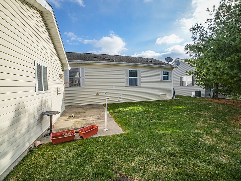 1037 Magnolia, Manteno, IL 60950 Zillow