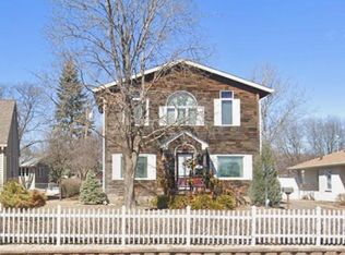 6610 Cedar Lake Rd, Saint Louis Park, MN 55426
