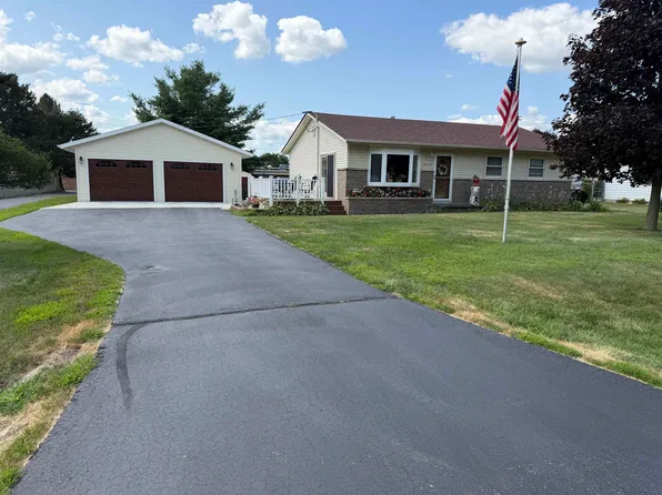 5939 Vesper Dr, South Beloit, IL 61080
