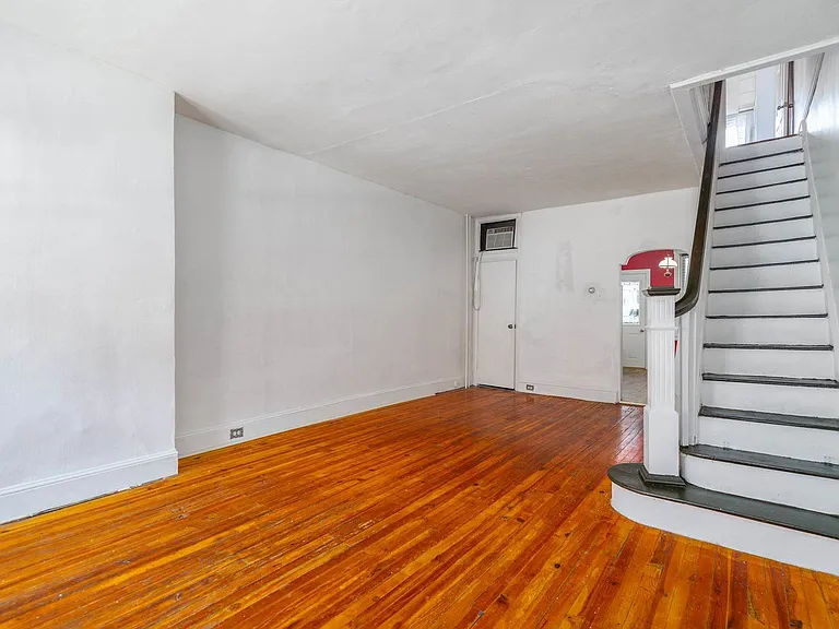 2341 S Woodstock St — Photo 9