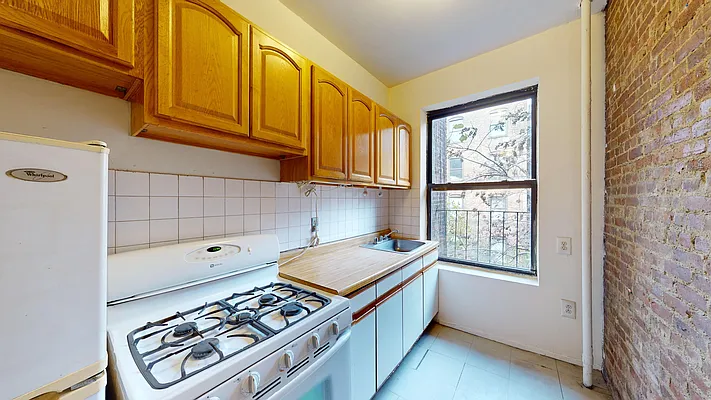 Rented by Bond New York | media 8