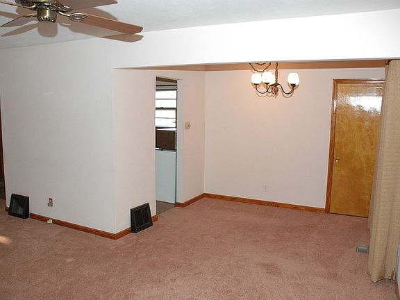 4th image of 485 Marechal Ln