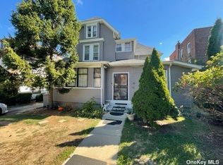 10 12th Rd #22, Far Rockaway, NY 11693