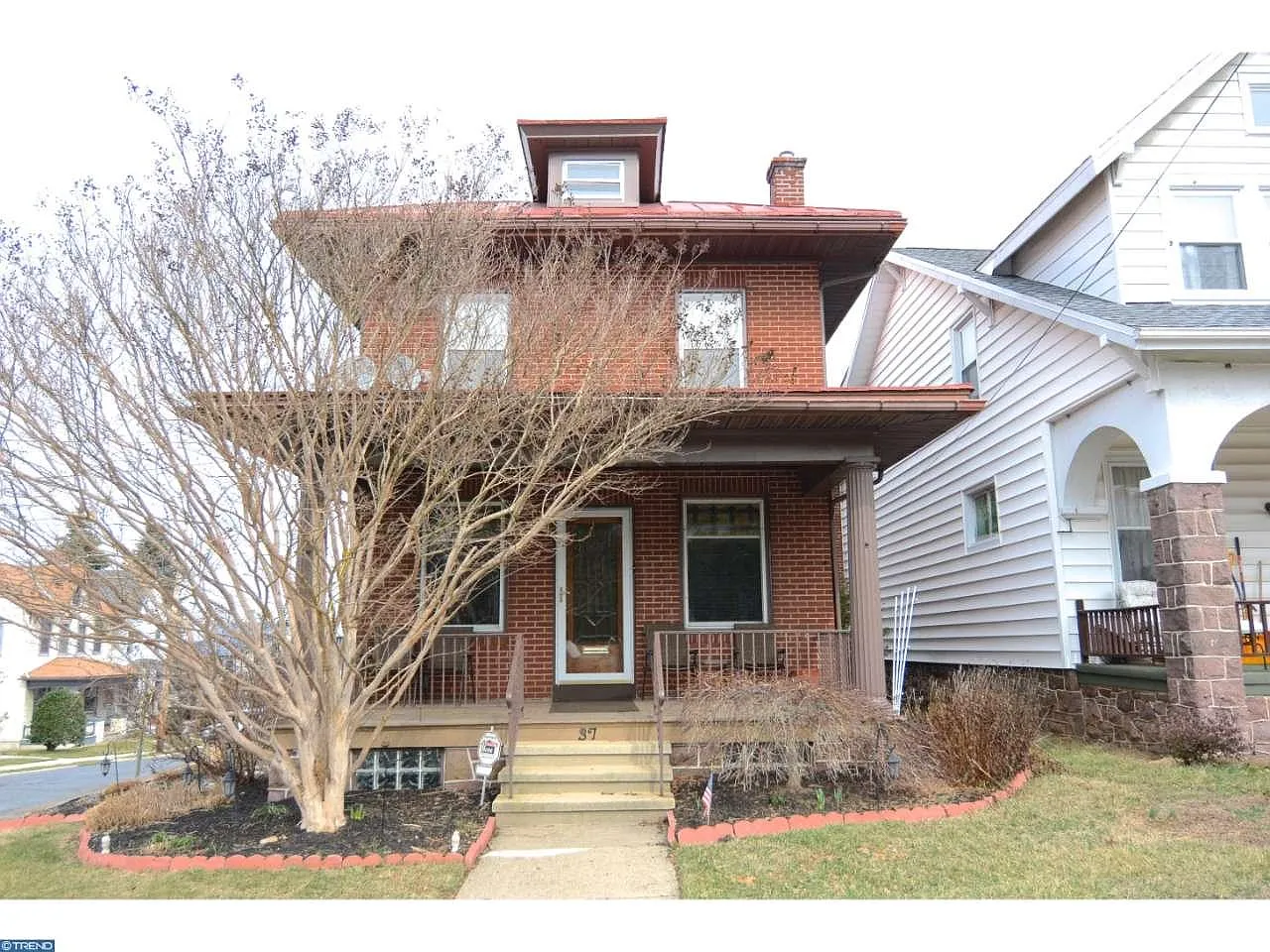 37 W Broad St photo 1