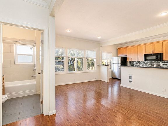 5th image of 1829 6th Ave APT 307